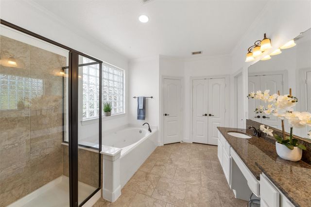 26 Verdin Place, The Woodlands, TX 77389