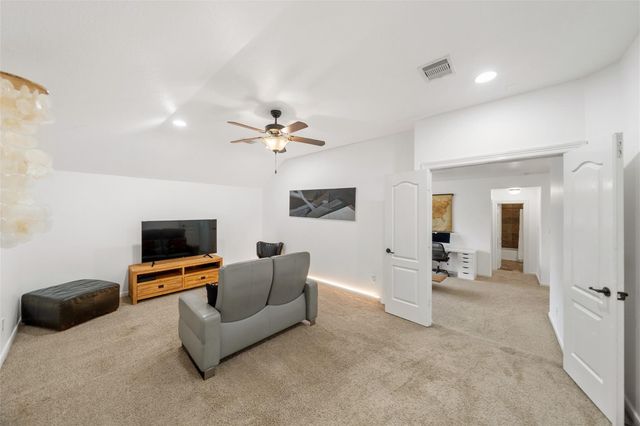 26 Verdin Place, The Woodlands, TX 77389