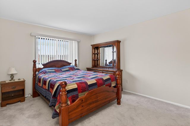 11728 Amber Le Drive, Warren, MI 48093