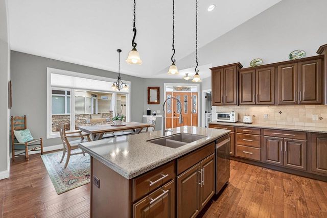 441 Grandview Drive, Waunakee, WI 53597