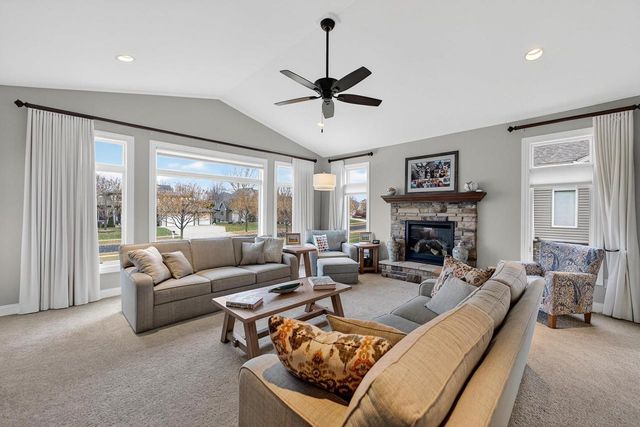 441 Grandview Drive, Waunakee, WI 53597