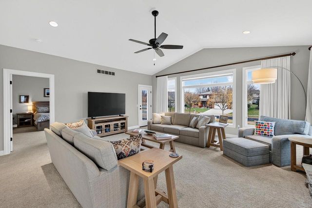 441 Grandview Drive, Waunakee, WI 53597