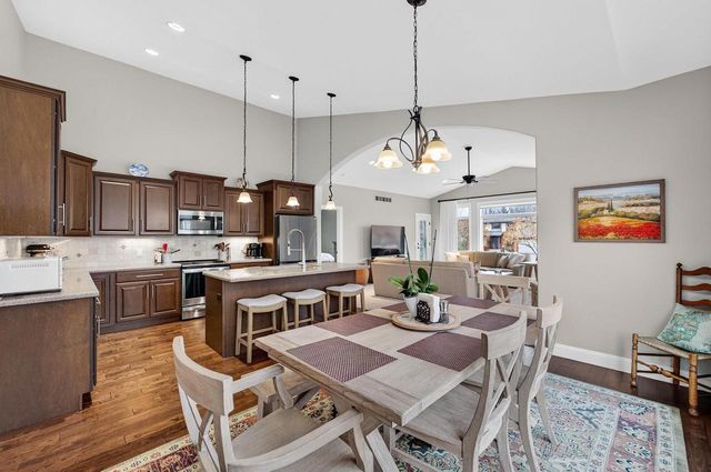 441 Grandview Drive, Waunakee, WI 53597