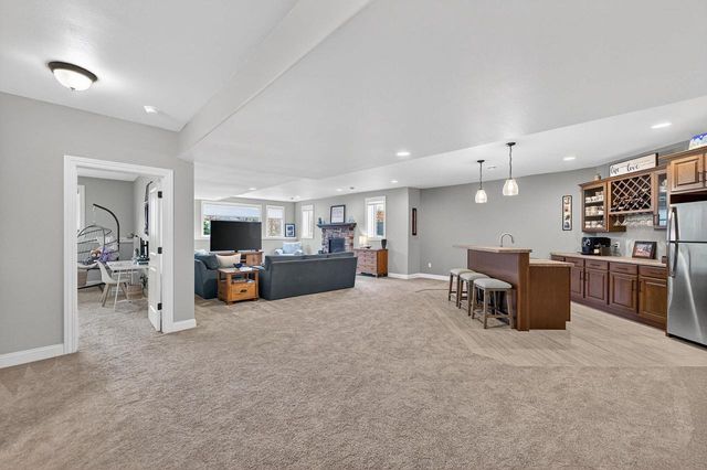 441 Grandview Drive, Waunakee, WI 53597