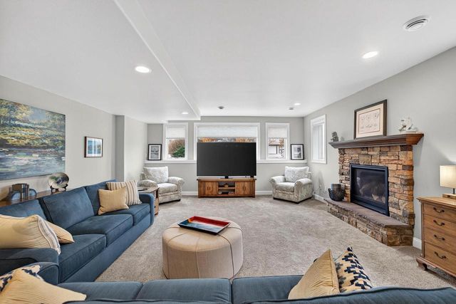 441 Grandview Drive, Waunakee, WI 53597