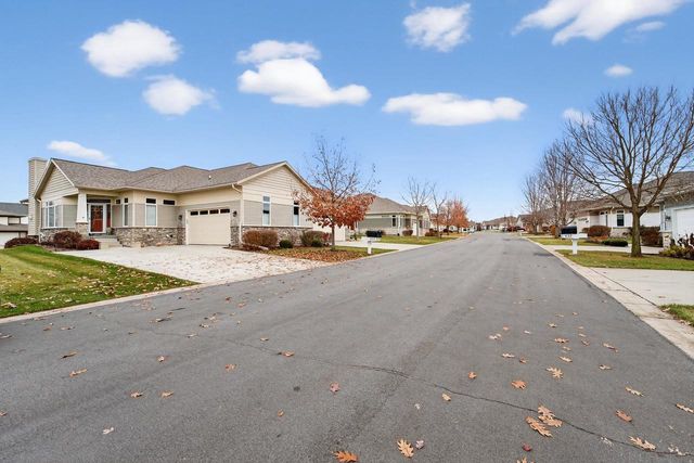 441 Grandview Drive, Waunakee, WI 53597