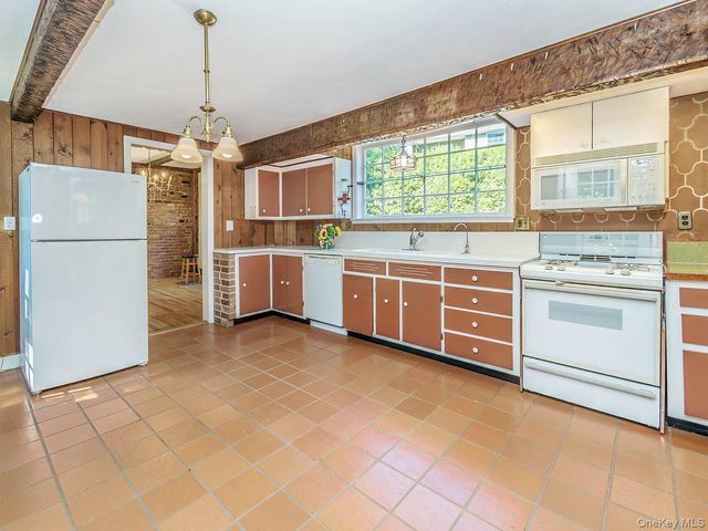 177 Prospect Avenue, Sea Cliff, NY 11579