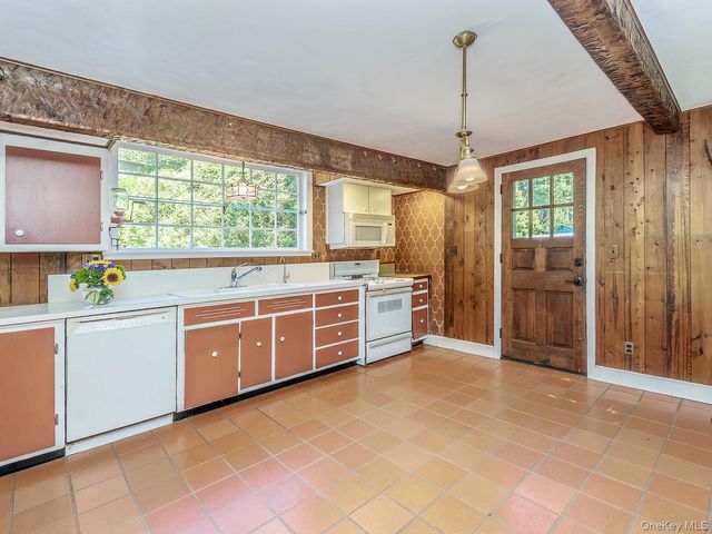 177 Prospect Avenue, Sea Cliff, NY 11579