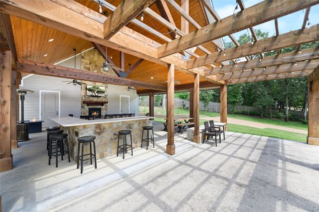 525 County Road 2317, Mineola, TX 75773