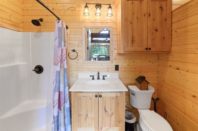 525 County Road 2317, Mineola, TX 75773