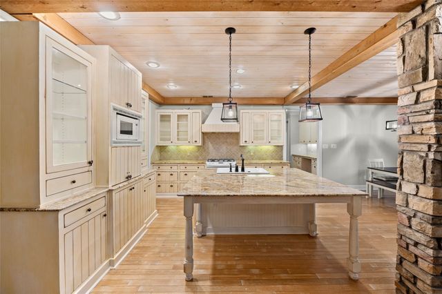 525 County Road 2317, Mineola, TX 75773