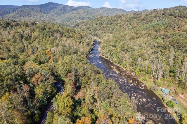 16 Harleys Cove, Waynesville, NC 28785