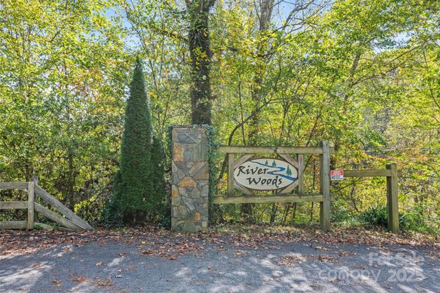 16 Harleys Cove, Waynesville, NC 28785