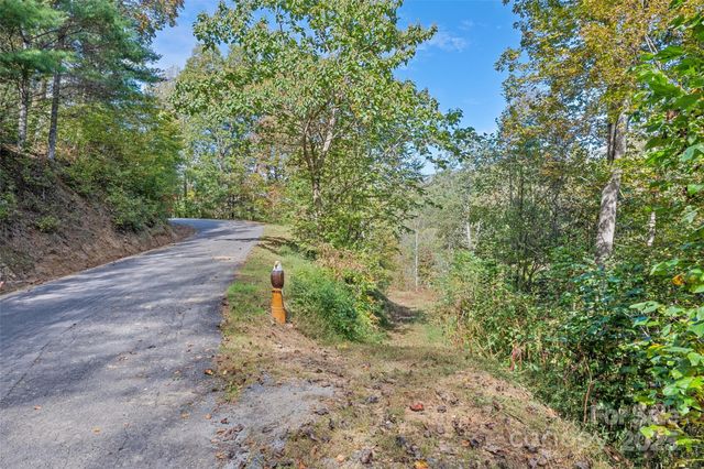 16 Harleys Cove, Waynesville, NC 28785