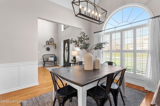 13700 Lake Spring Dr, Louisville, KY 40299