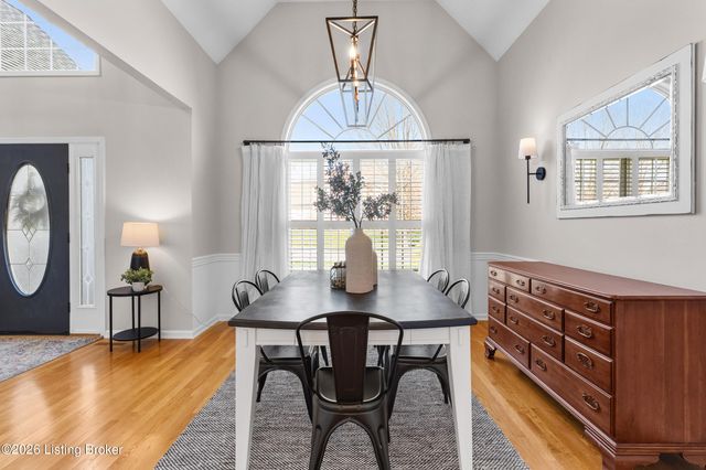 13700 Lake Spring Dr, Louisville, KY 40299