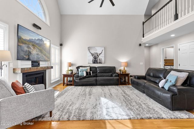 13700 Lake Spring Dr, Louisville, KY 40299