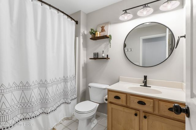 13700 Lake Spring Dr, Louisville, KY 40299