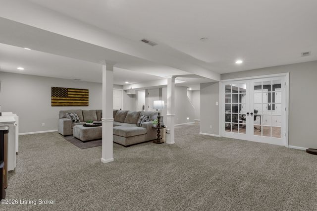 13700 Lake Spring Dr, Louisville, KY 40299