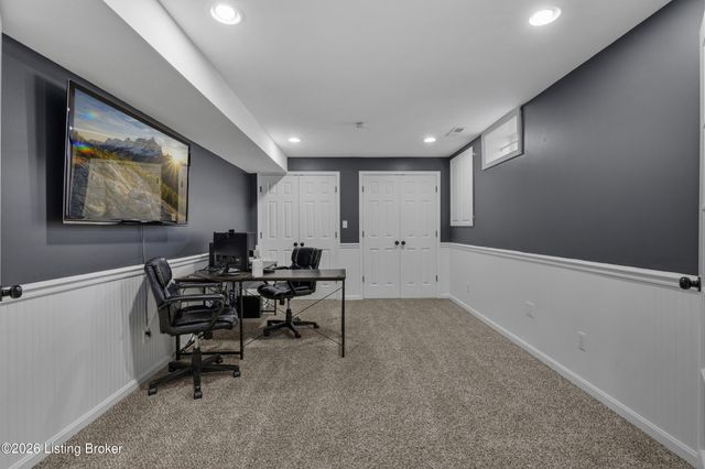 13700 Lake Spring Dr, Louisville, KY 40299