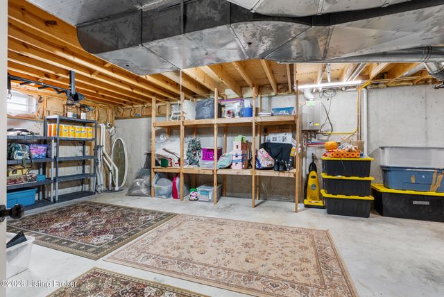 13700 Lake Spring Dr, Louisville, KY 40299