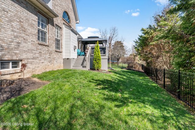 13700 Lake Spring Dr, Louisville, KY 40299