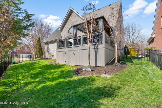 13700 Lake Spring Dr, Louisville, KY 40299