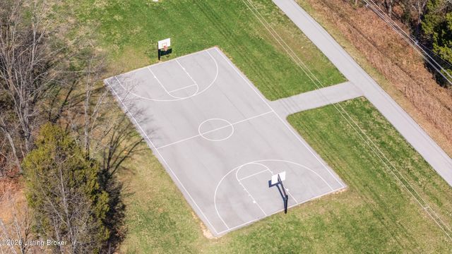 13700 Lake Spring Dr, Louisville, KY 40299