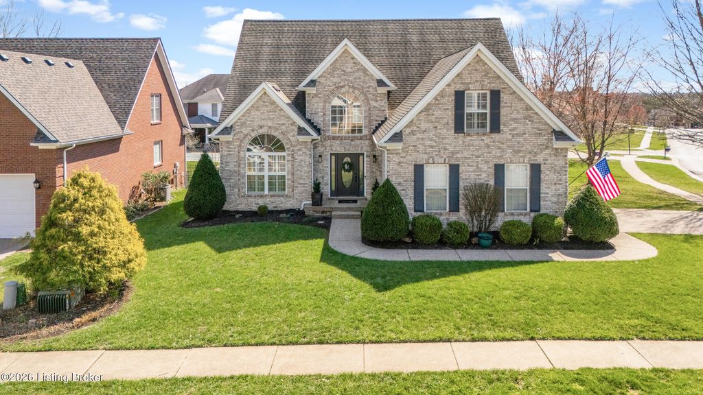 13700 Lake Spring Dr, Louisville, KY 40299