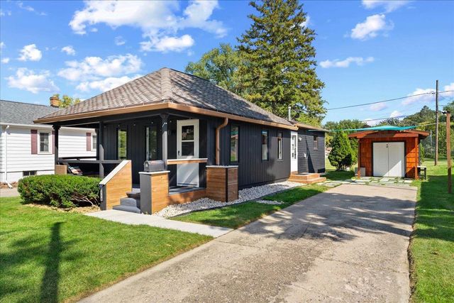 1116 LYNDON STREET, Green Bay, WI 54303