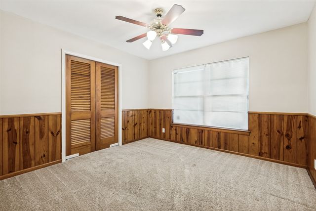 221 Leighton Drive, Terrell, TX 75160