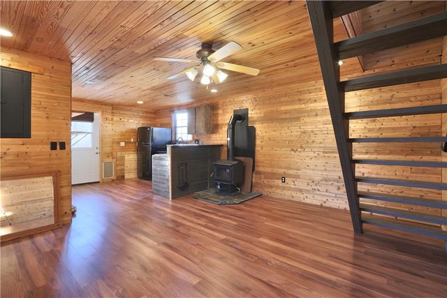 167 Madison 6093, Huntsville, AR 72740