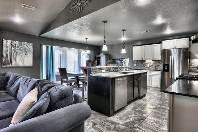 167 Madison 6093, Huntsville, AR 72740