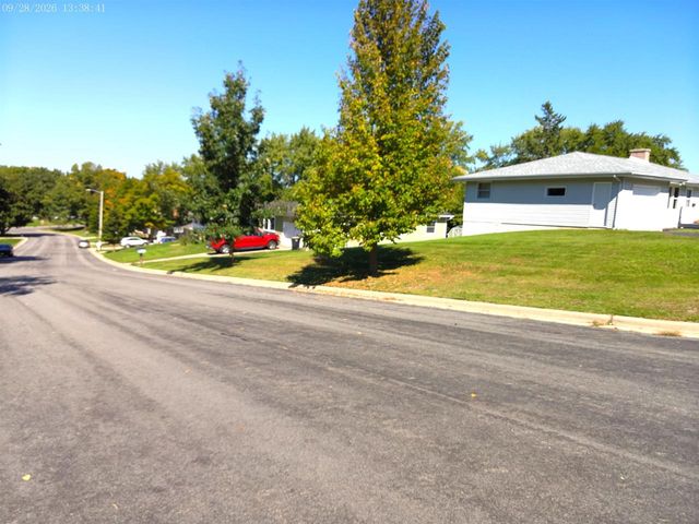 202 SUNSET Drive, Deforest, WI 53532