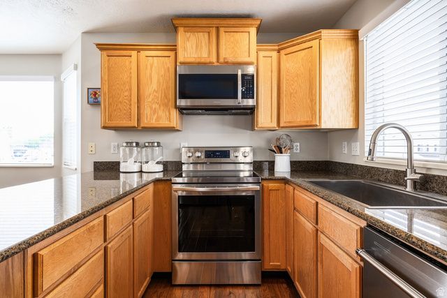 1292 W 2050 S, Woods Cross, UT 84087