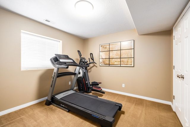 1292 W 2050 S, Woods Cross, UT 84087