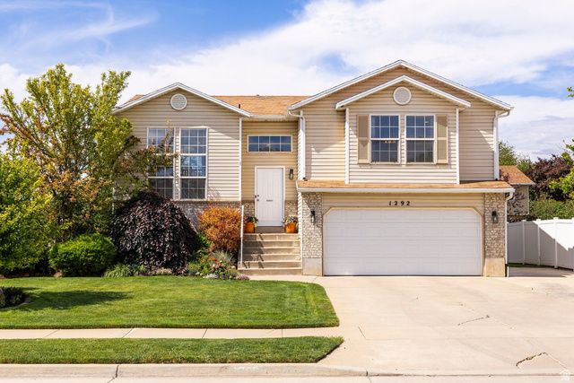 1292 W 2050 S, Woods Cross, UT 84087