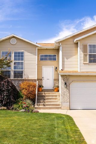 1292 W 2050 S, Woods Cross, UT 84087