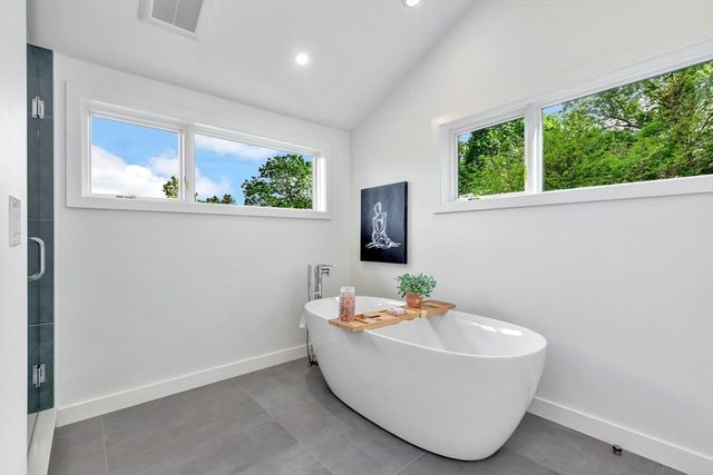 39 Winslow St, Concord, MA 01742