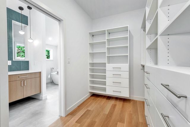 39 Winslow St, Concord, MA 01742