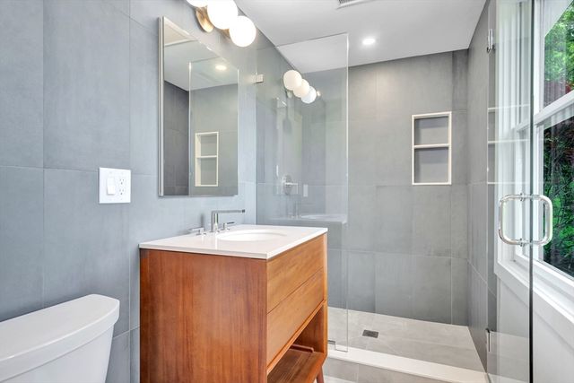 39 Winslow St, Concord, MA 01742
