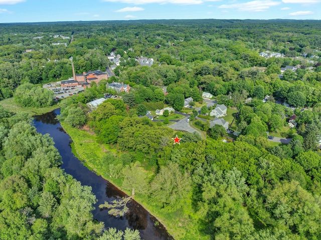 39 Winslow St, Concord, MA 01742