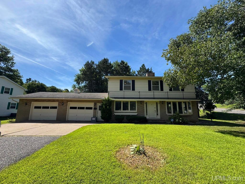 825 Michael Street, Kingsford, MI 49802