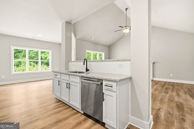 206 Railroad Street, Gray, GA 31032