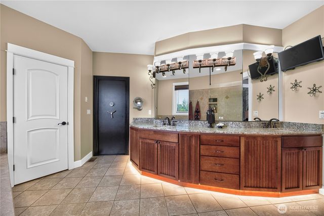 9704 304th Street E, Graham, WA 98338