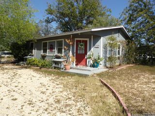 416 16th, Hondo, TX 78861