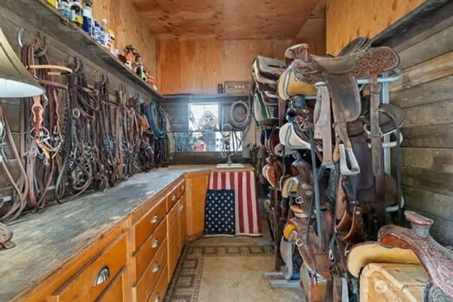 33510 NE Kelly Road, Yacolt, WA 98675