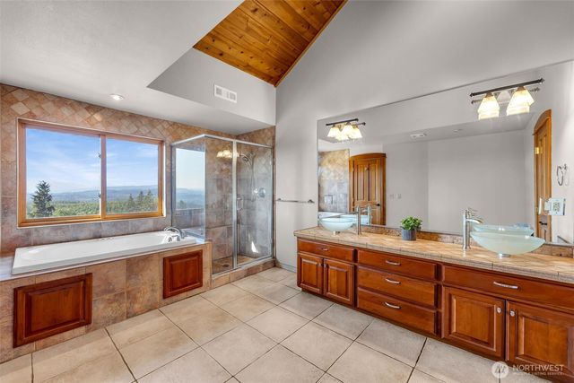 33510 NE Kelly Road, Yacolt, WA 98675