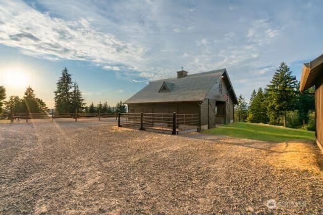 33510 NE Kelly Road, Yacolt, WA 98675