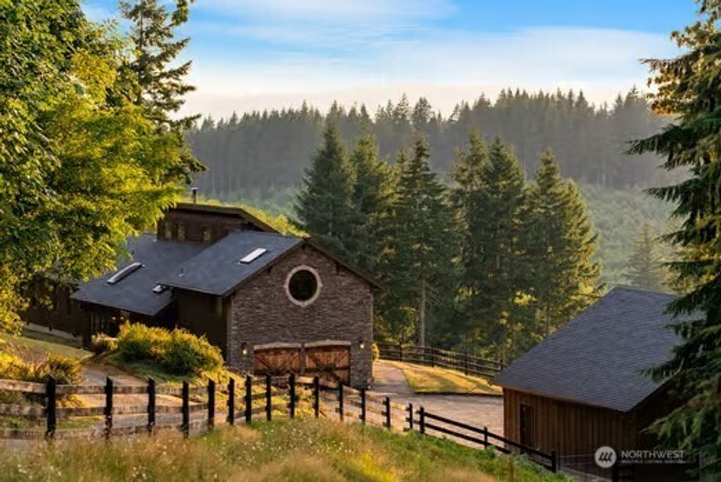 33510 NE Kelly Road, Yacolt, WA 98675